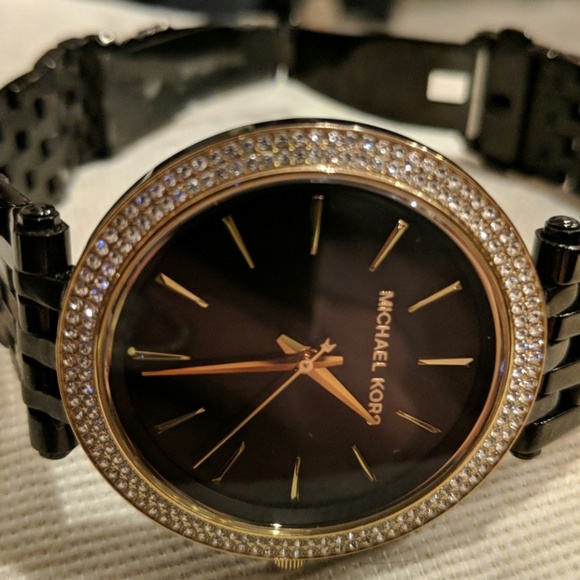 Michael Kors Watch (It works!) - Picture 2 of 6